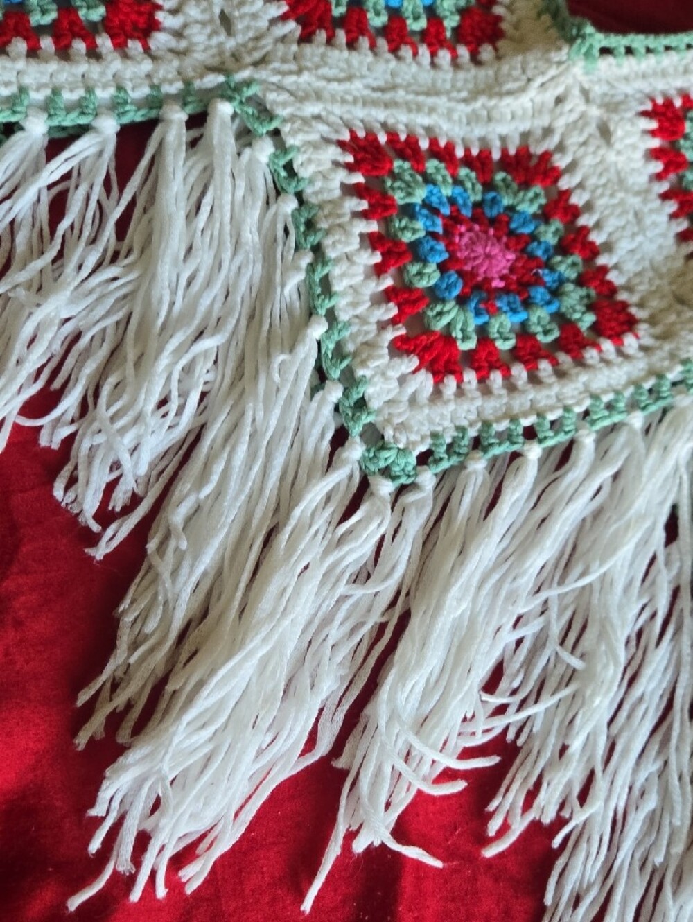 Pink Lily Crochet Fringe Tank Top in White, Red, Green, Blue - Picture 3 of 4